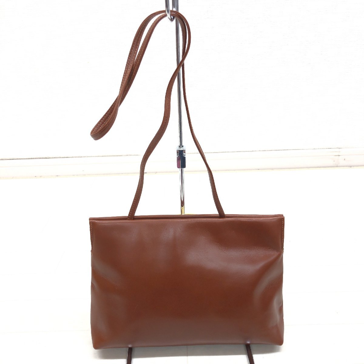 ○伊製 Salvatore Ferragamo フェラガモ D210588 ヴァラ 本革 レザー