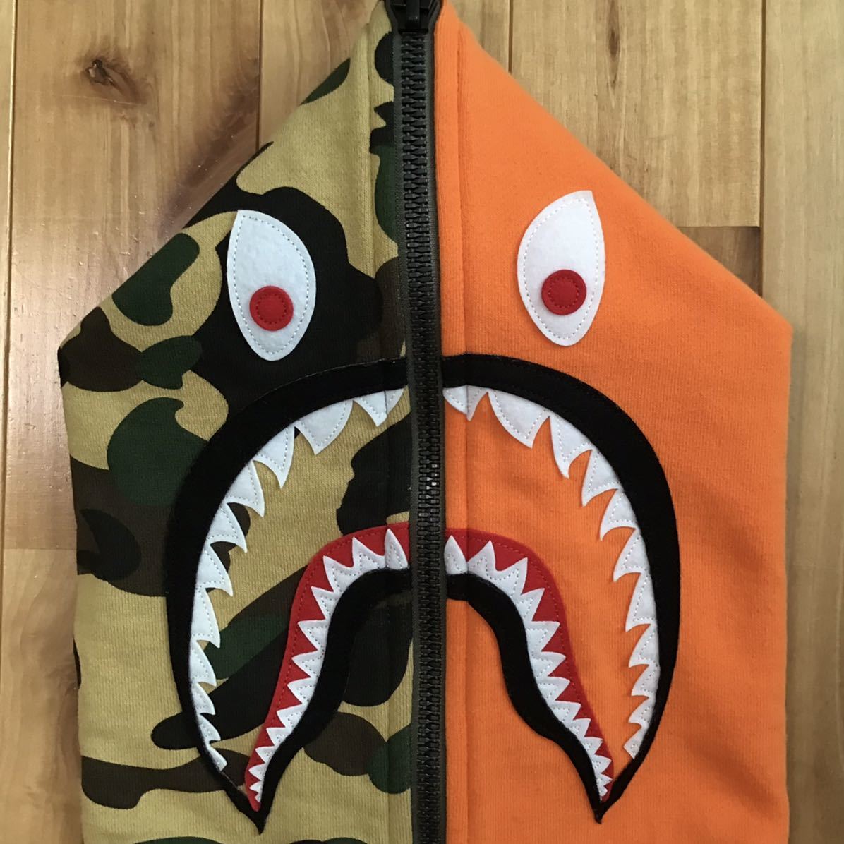 Crazy camo シャーク パーカー Sサイズ mad shark full zip hoodie a bathing ape BAPE 迷彩 エイプ ベイプ アベイシングエイプ z266_画像3