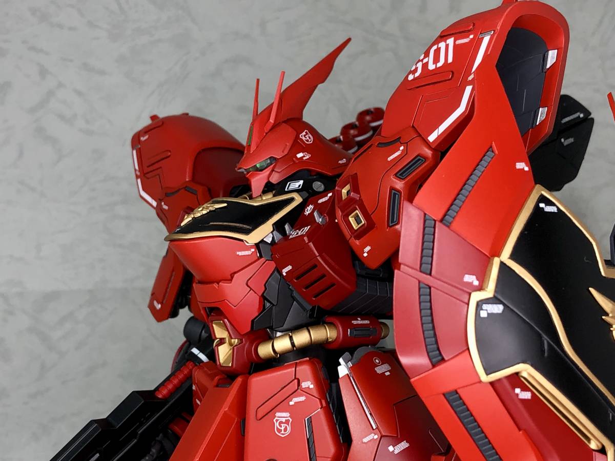 MG サザビー Ver,Ka 塗装済改修完成品 エングレービング工作 MG サザビー Ver,Ka 塗装済改修完成品 エングレービング工作