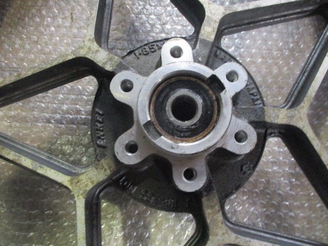 A5K23 GSX400F переднее колесо GS40XF Y внутренний продукт 