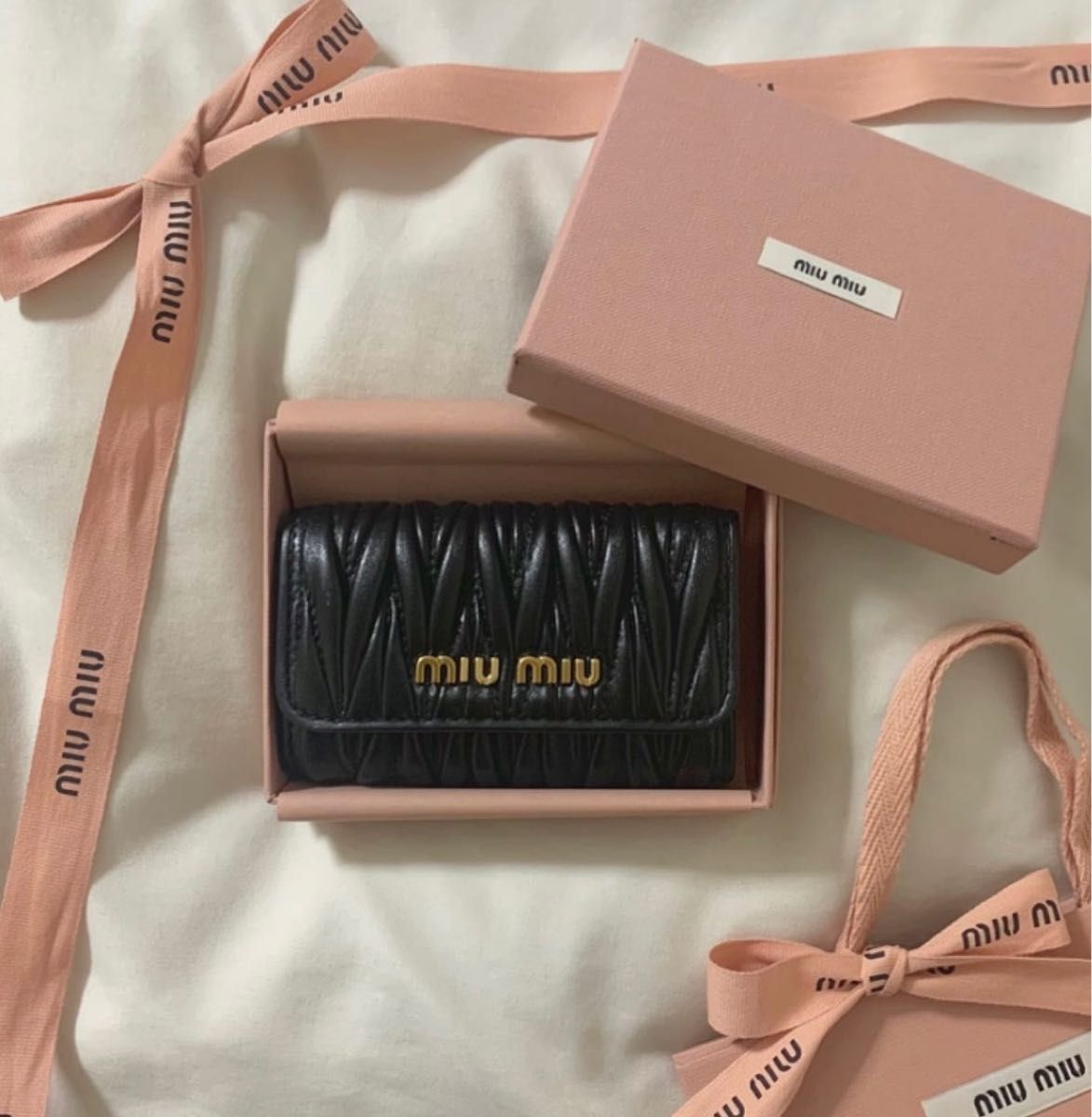 美品》ミュウミュウ マテラッセ マトラッセ キーケース 黒|Yahoo