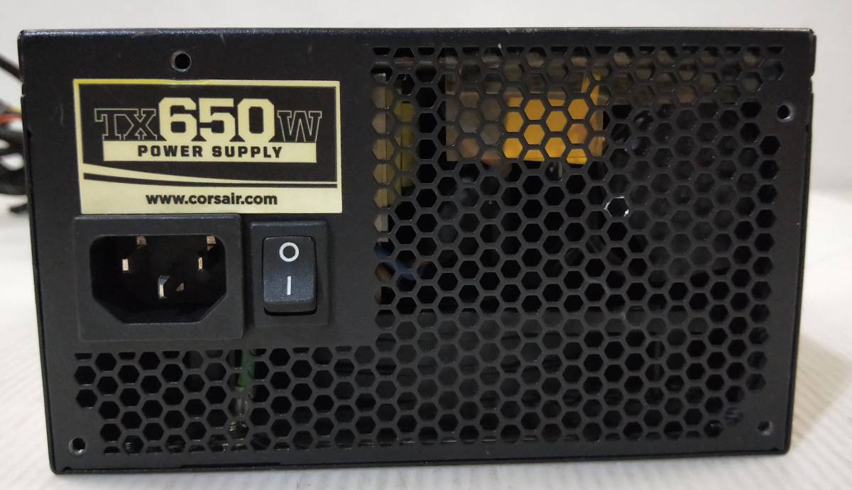 【中古パーツ】 CORSAIR CMPSU-650TX TX650W 電源ユニット 電源BOX ■DY2014_画像3