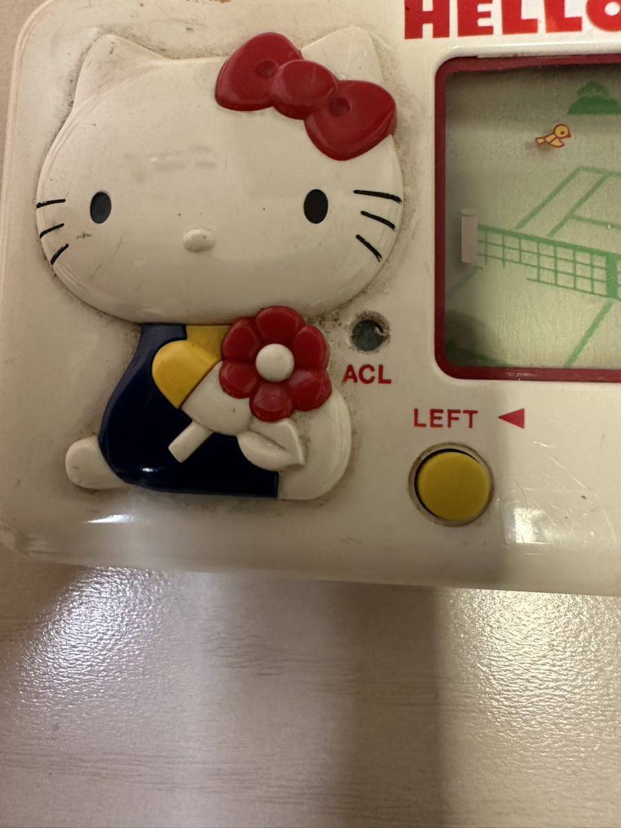 TOMY トミー HELLO KITTY ハローキティ 携帯型ゲーム機 未確認ジャンク品_画像2