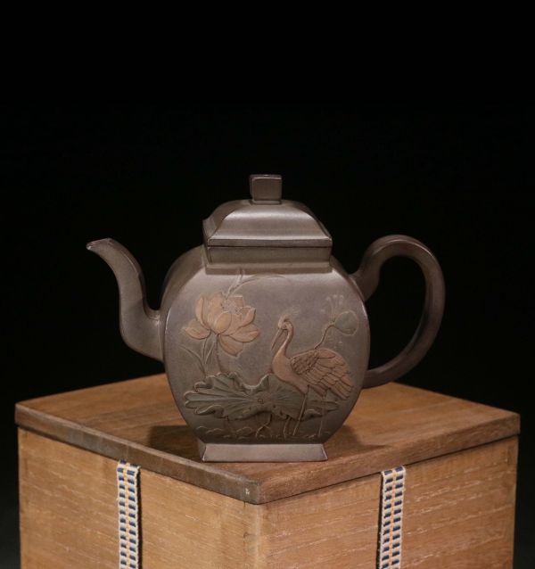 紫砂彫 泥絵紋紫砂方壺 荊渓史継長製銘 清時代」陶磁器 急須 茶道具 古