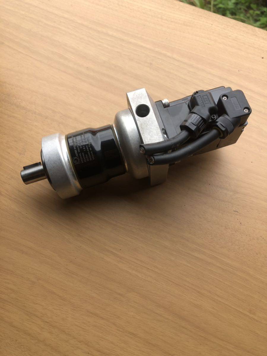 保証付き」KEYENCEキーエンスサーボシステムSV2-M005AKモータ 保証付き」KEYENCEキーエンスサーボシステムSV2-M005AKモータ