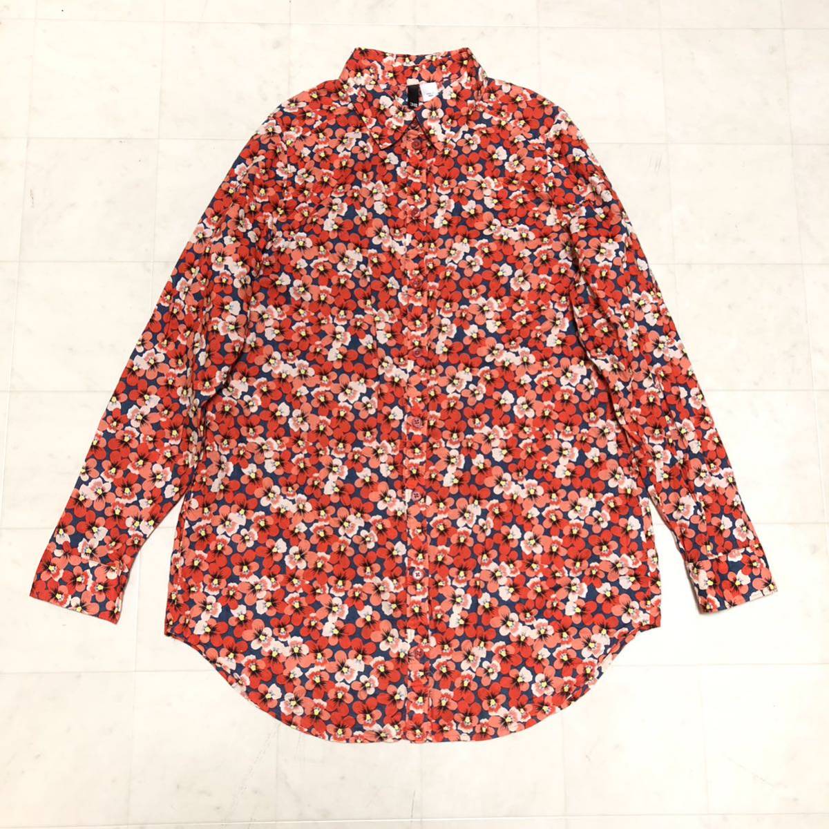 【送料360円】H&M 長袖シャツ 花柄 女性用 レディース サイズ36 総柄 古着 AB454_画像1