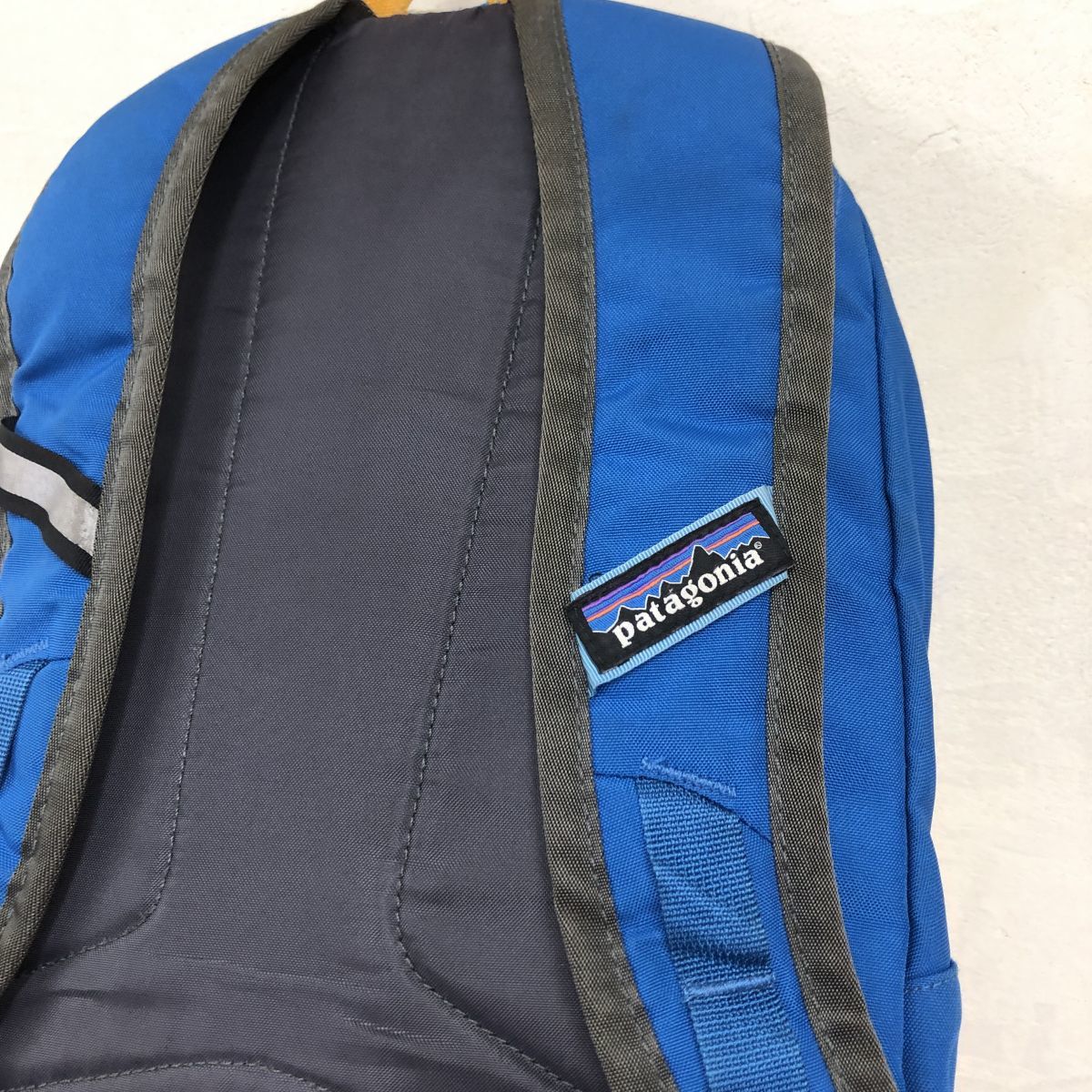 O972-K◆patagonia パタゴニア キッズリュック◆size15L ブルー 小ぶり 間口広く使い勝手抜群 軽量 アウトドア ジップ ポリエステル_画像5