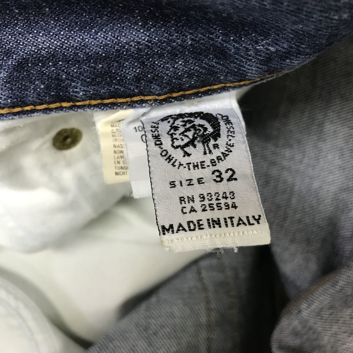 O2255-N◆イタリア製◆ DIESEL ディーゼル デニムパンツ ジーンズ ボタンフライ ボトムス ◆size32 インディゴ コットン100 メンズ_画像9