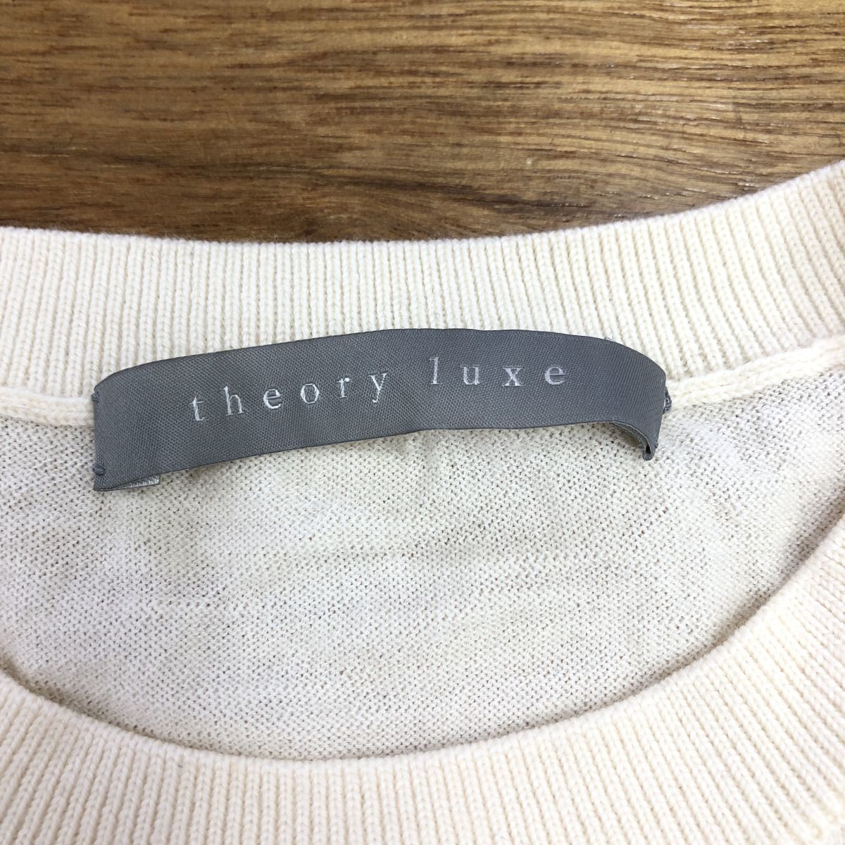 O2305-K◆theory luxe セオリーリュクス 長袖ニットトップス◆size40 オフ白 ウール100% 薄手 透け感 無地 シンプル 着回し力抜群_画像7