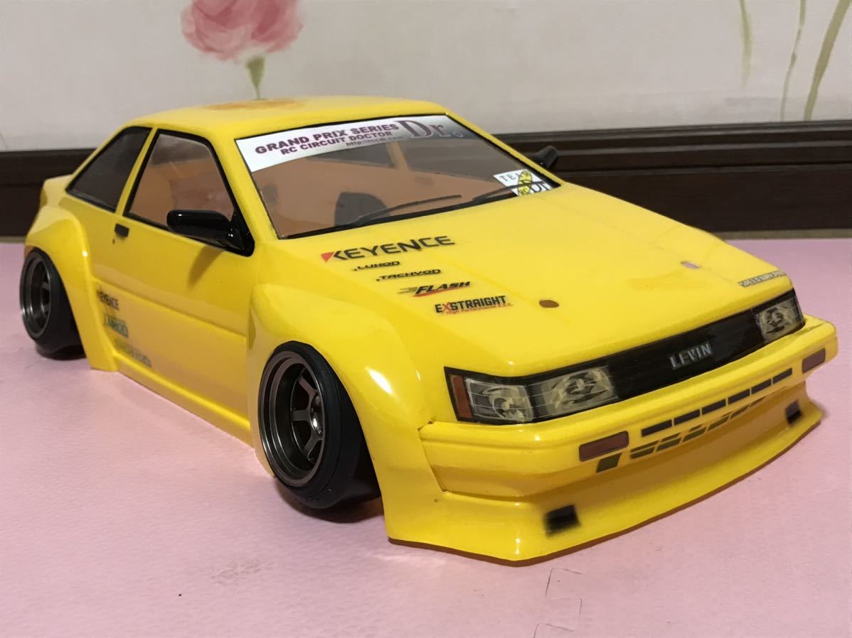 送料無料　1/10 トヨタ　カローラレビン 2ドア AE86 N2 オーバーフェンダー マフラー付き ラジコンボディ　TOYOYA LEVIN 当時物 旧車