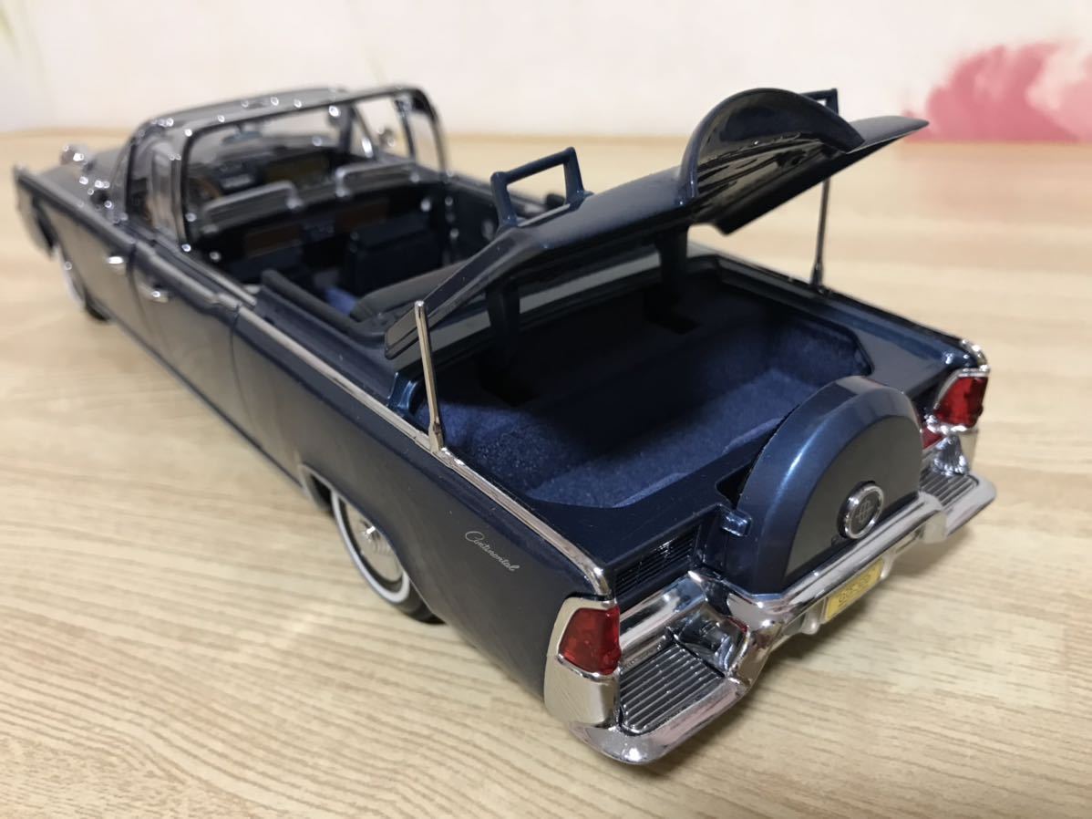 送料無料　1/24 リンカーン ケネディ大統領 ミニカー　ROAD Signature 1961 LINCOLN X-100 KENNEDY CAR 当時物 旧車_画像5