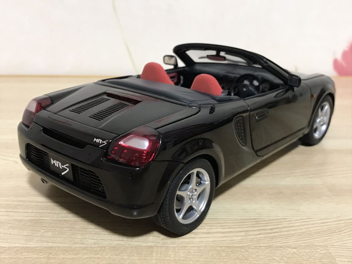 送料無料 1/18 トヨタ MR-S スパイダー ミニカー オートアート 送料無料 1/18 トヨタ MR-S スパイダー ミニカー オートアート