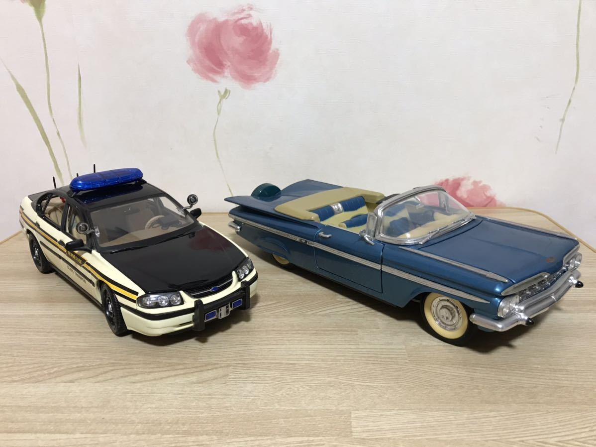 送料無料　1/18 カーチェイス　ミニカーセット　シボレー インパラ ローライダー ポリスカー　CHEVROLET IMPALA LOW RIDER POLICE CAR SET_画像2