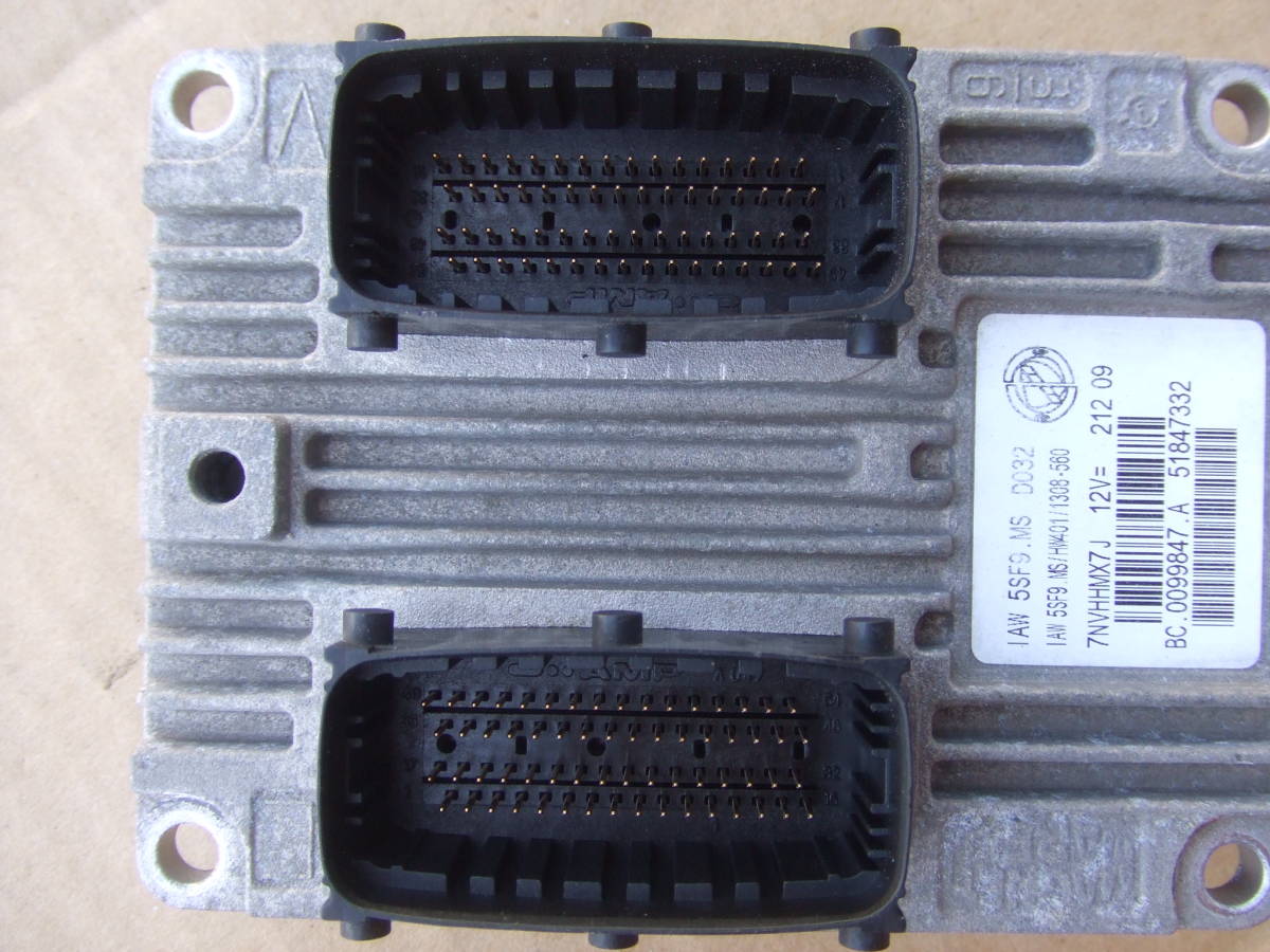 ★ フィアット500 1.2 FIAT 31212 エンジンコンピューター 169A4 ECU エンジンコントロールユニット 51847332 ★ FIAT 500 ポップ ラウンジの画像3