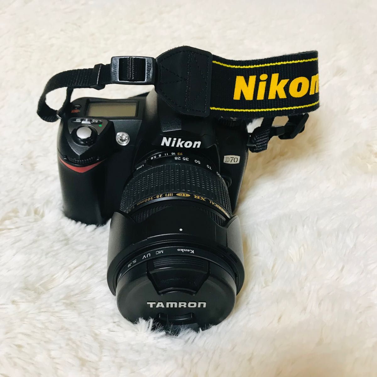 ボディ　ニコン　NIKON  D70  一眼レフ　デジタルカメラ