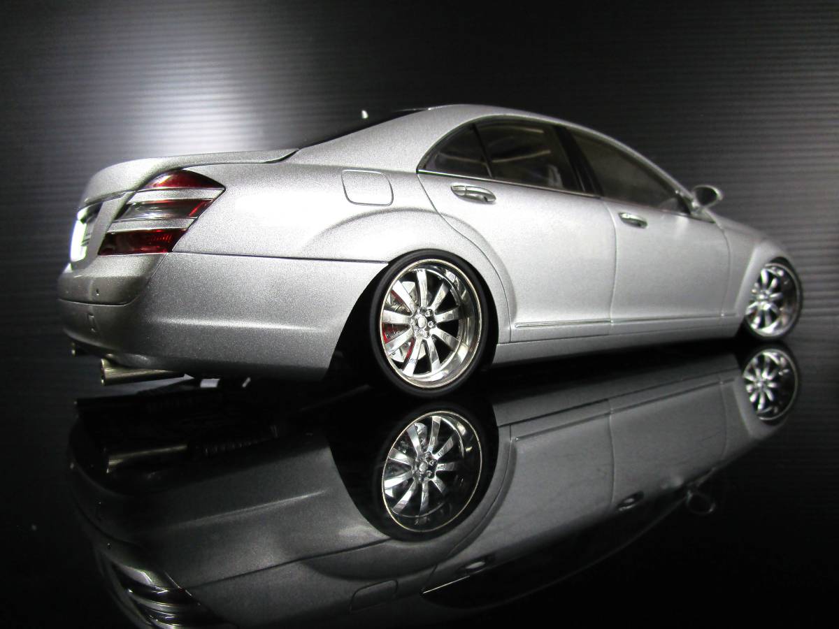 ☆極上品☆AUTOart 1/18 Mercedes-Benz S-Klasse オートアート メルセデス ベンツ Sクラス（改）Ｗ221型☆ローダウン仕様☆_画像10