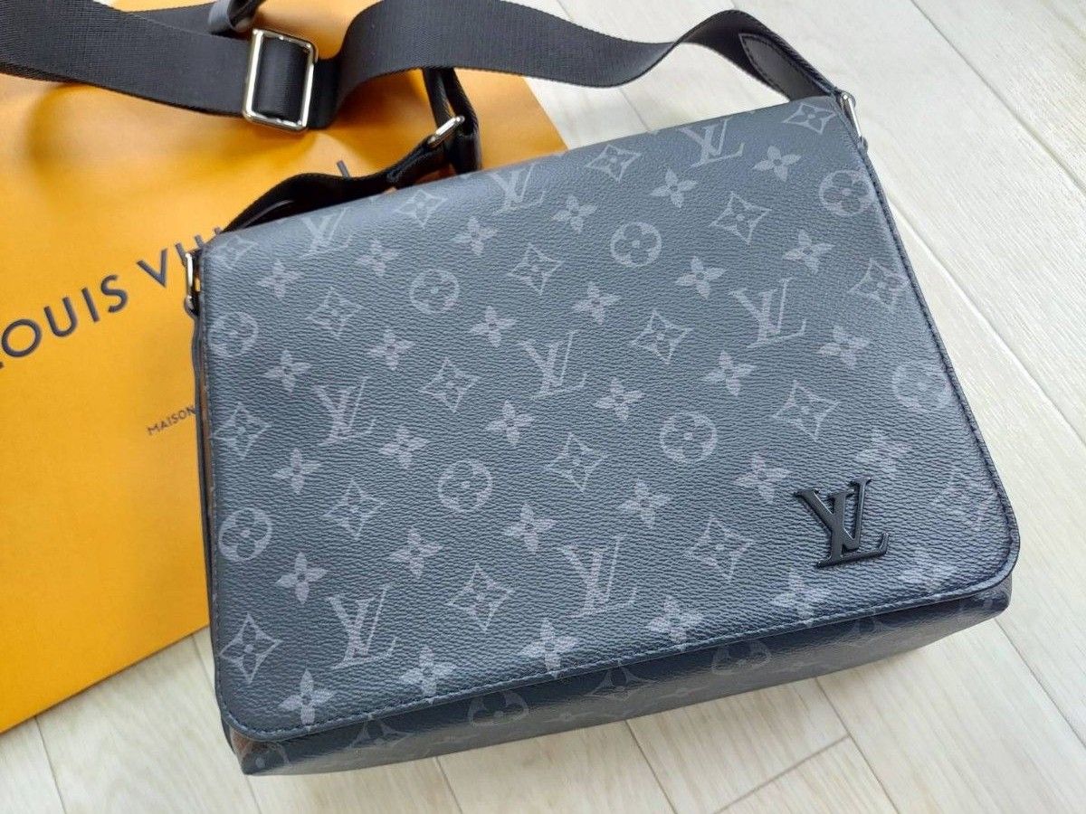 LOUIS VUITTON ルイ ヴィトン 　モノグラム メッセンジャーバッグ　ショルダーバッグ　バック　メンズショルダーバッグ