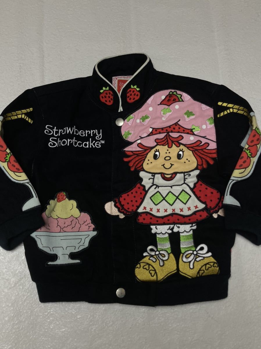 ◆ StrawberryShortcake ◆ ストロベリーショートケーキ 豪華 フルデコ キャラ デザイン コットン ツイル レーシングジャケット 2T 約100cm_画像1