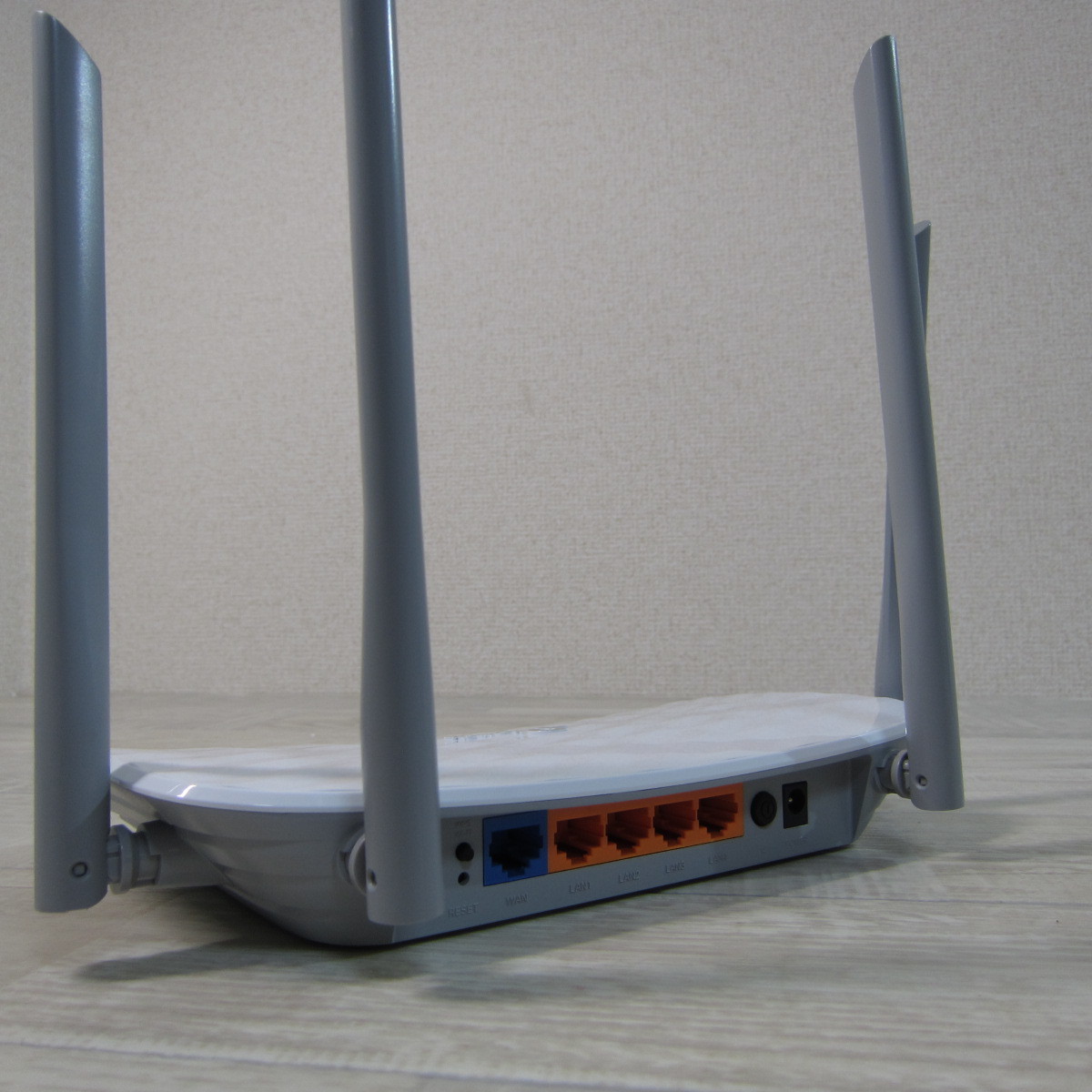 9272PA23【ほぼ未使用】TP-Link WiFi 無線LAN ルーター Archer C50 11ac AC1200 867 + 300Mbps デュアルバンド wi-fi/無線ルーター_画像4