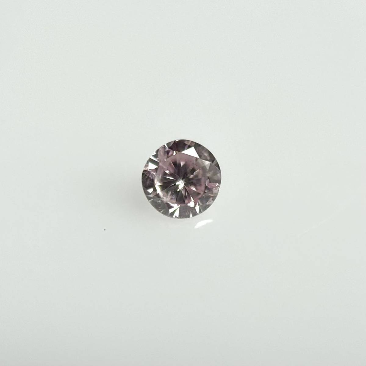 ０．０３５ct ＦＡＮＣＹ ＬＩＧＨＴ ＰＵＲＰＬＩＳＨ ＰＩＮＫ Ｉ１ ラウンド ピンクダイヤモンド ルースの画像1