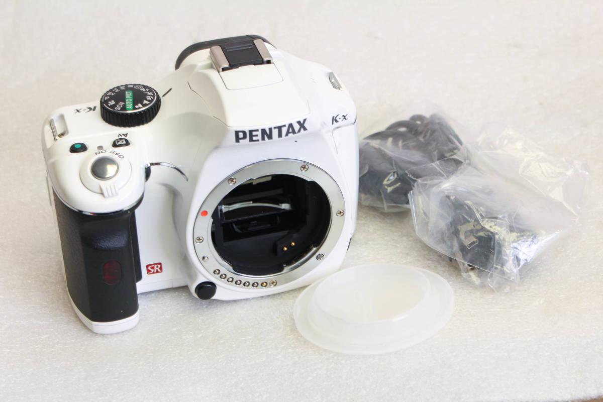 送料520円。露出に難あり。ペンタックス　PENTAX K-x　　ボディ　ホワイト　管理2_画像2