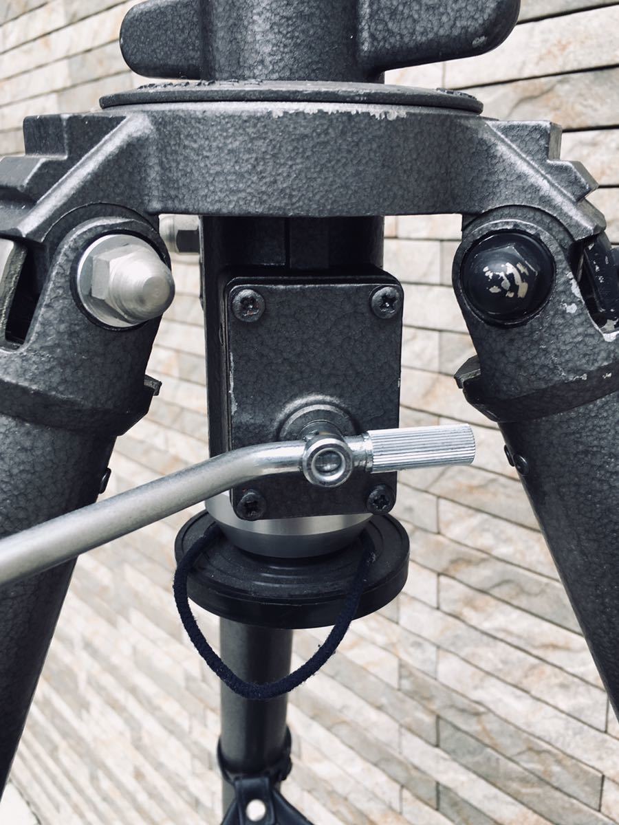 10200円 中古。ジッツオ GITZO 大型三脚 5型3段 フランス製 管理 10200円 中古。ジッツオ GITZO 大型三脚 5型3段 フランス製 管理