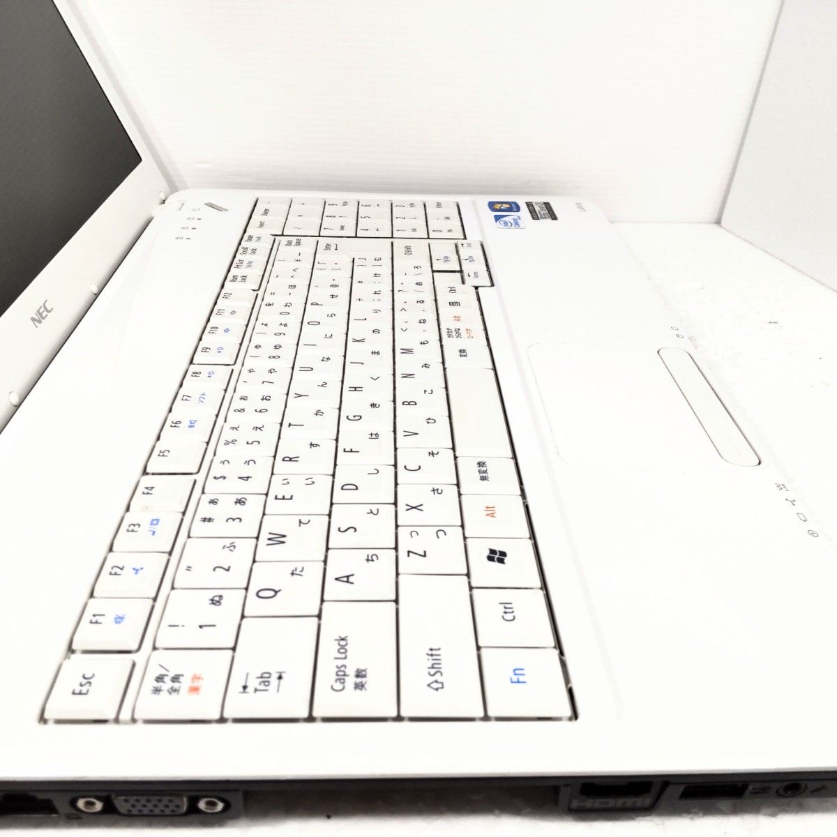 本物の販売 綺麗な白✨ 富士通 HDD750GB Wi-Fi DVD ノートパソコン