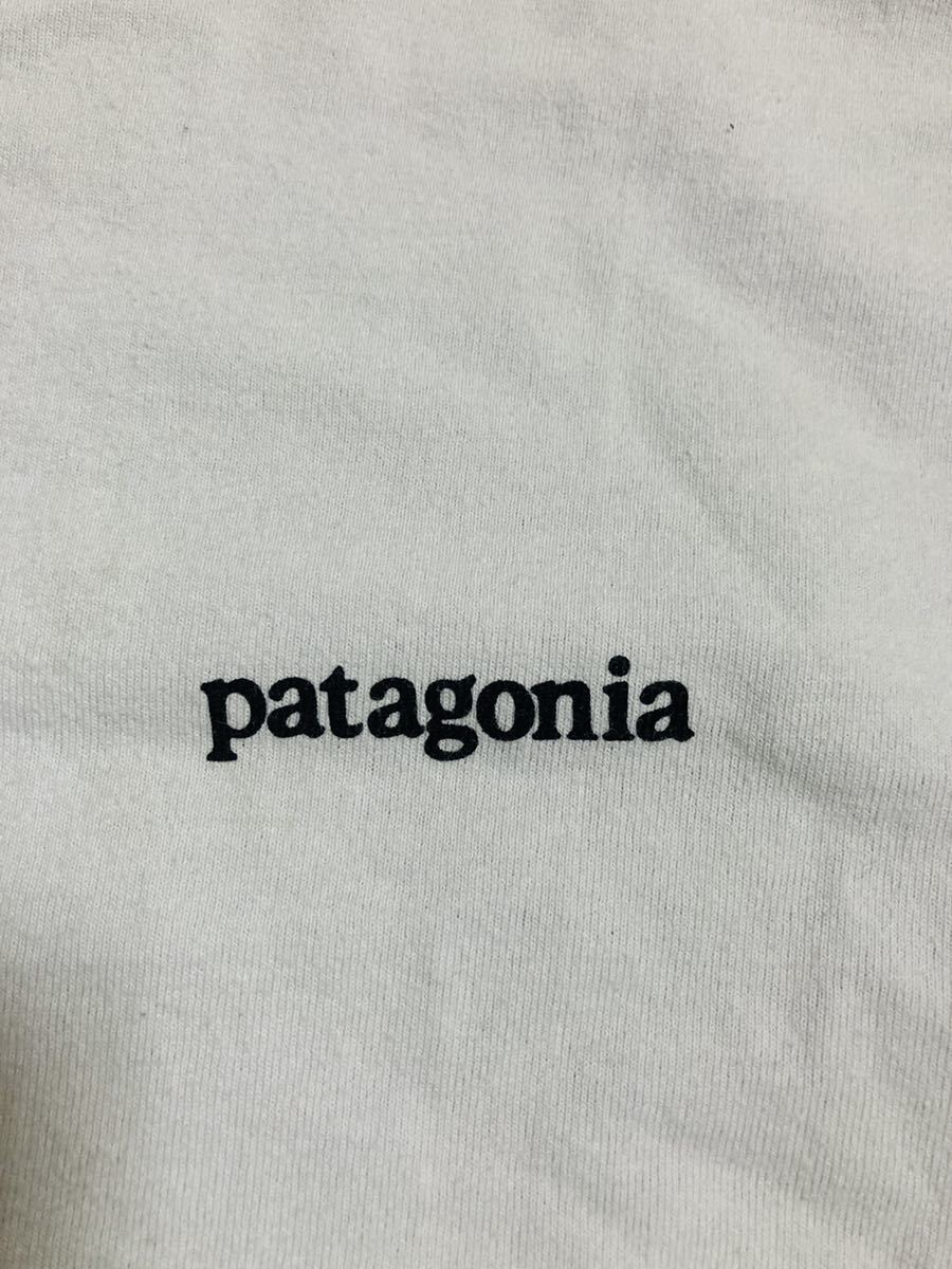 patagonia パタゴニア p6 ロンt ロングスリーブ　カットソー　２０２１年製　ＷＨＩ　白　レギュラーフィットＳサイズ　厚手_画像3
