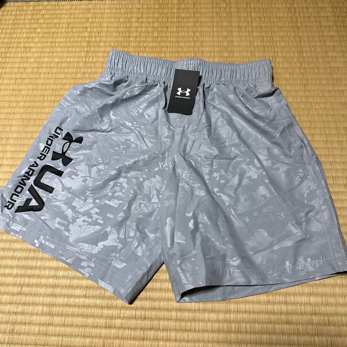 新品　未使用　 アンダーアーマー　ハーフパンツ　Ｍサイズ