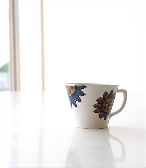 マグカップ おしゃれ 有田焼 陶器 北欧 かわいい 可愛い コーヒーカップ 電子レンジ対応 食洗機対応 日本製 花柄 ひまわり 向日葵マグ_画像2