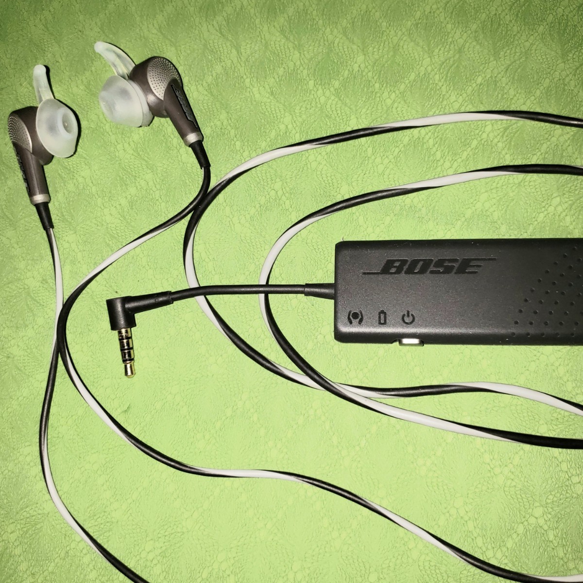 Bose QuietComfort 20i ACOUSTIC ノイズキャンセリングイヤホン　ボーズ headphones　中古品_画像5