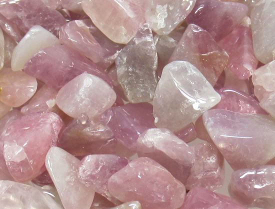 NO.10 deep rose quartz ... stone ( approximately 5~22mm)( approximately 100g entering )<. love * feeling .. main .> raw ore . raw .. natural stone reality goods 