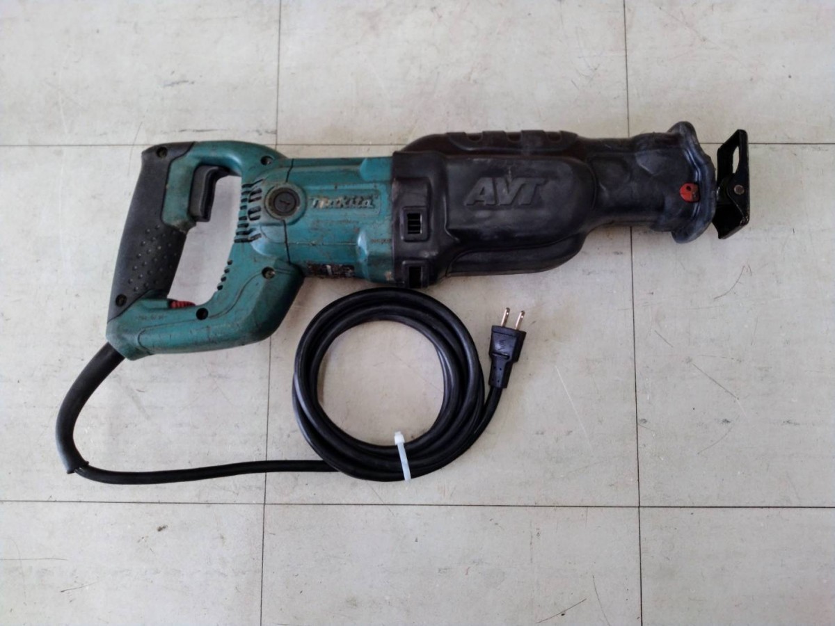 【愛知 東海店】CF535【1000～売切り】makita レシプロソー JR3070CT 50-60Hz 32mm ★ マキタ セーバーソー 切断機 電動工具 ★ 中古_画像4