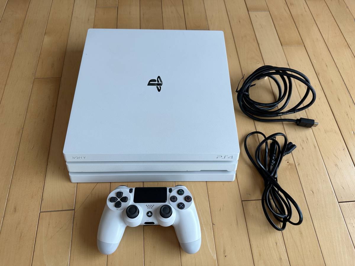 ☆中古品 PS4 Pro CUH-7200B SONY PlayStation4 おまけでPSVR ソフト5