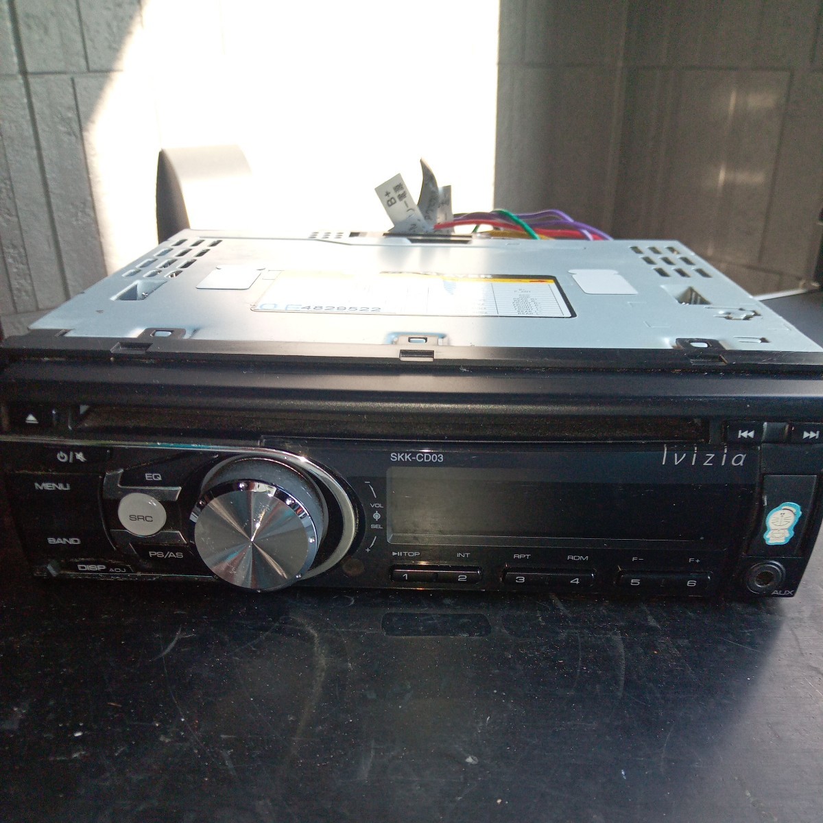 Ivizia SKK-CD03 CAR CD PLAYER 動作未確認 ジャンク_画像1