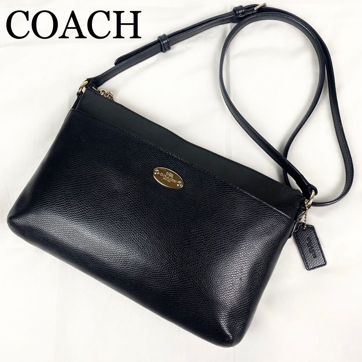 COACH ショルダーバッグ レザー 黒 ロゴ金具 ゴールド金具 COACH ショルダーバッグ レザー 黒 ロゴ金具 ゴールド金具