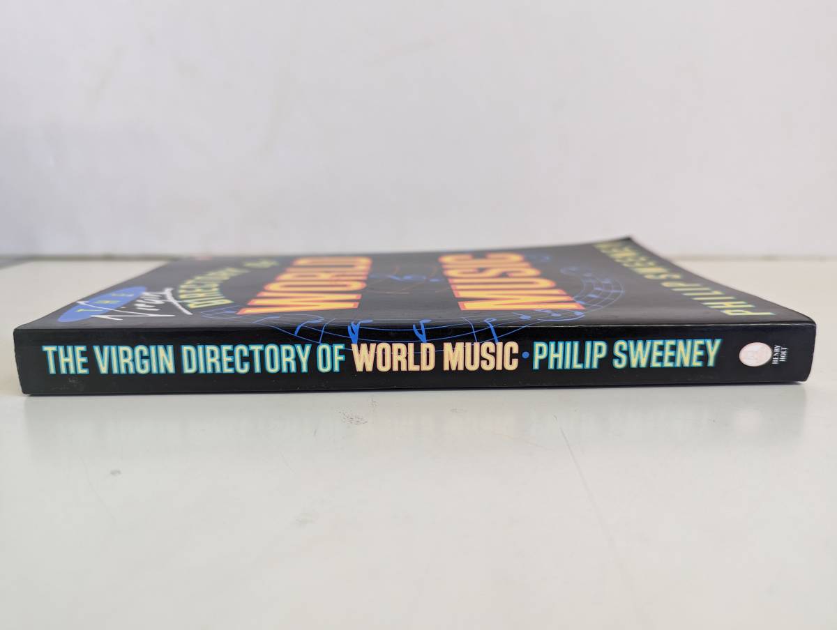 m821 Virgin DIRECTORY OF WORLD MUSIC/Philip Sweeney/洋書_画像3