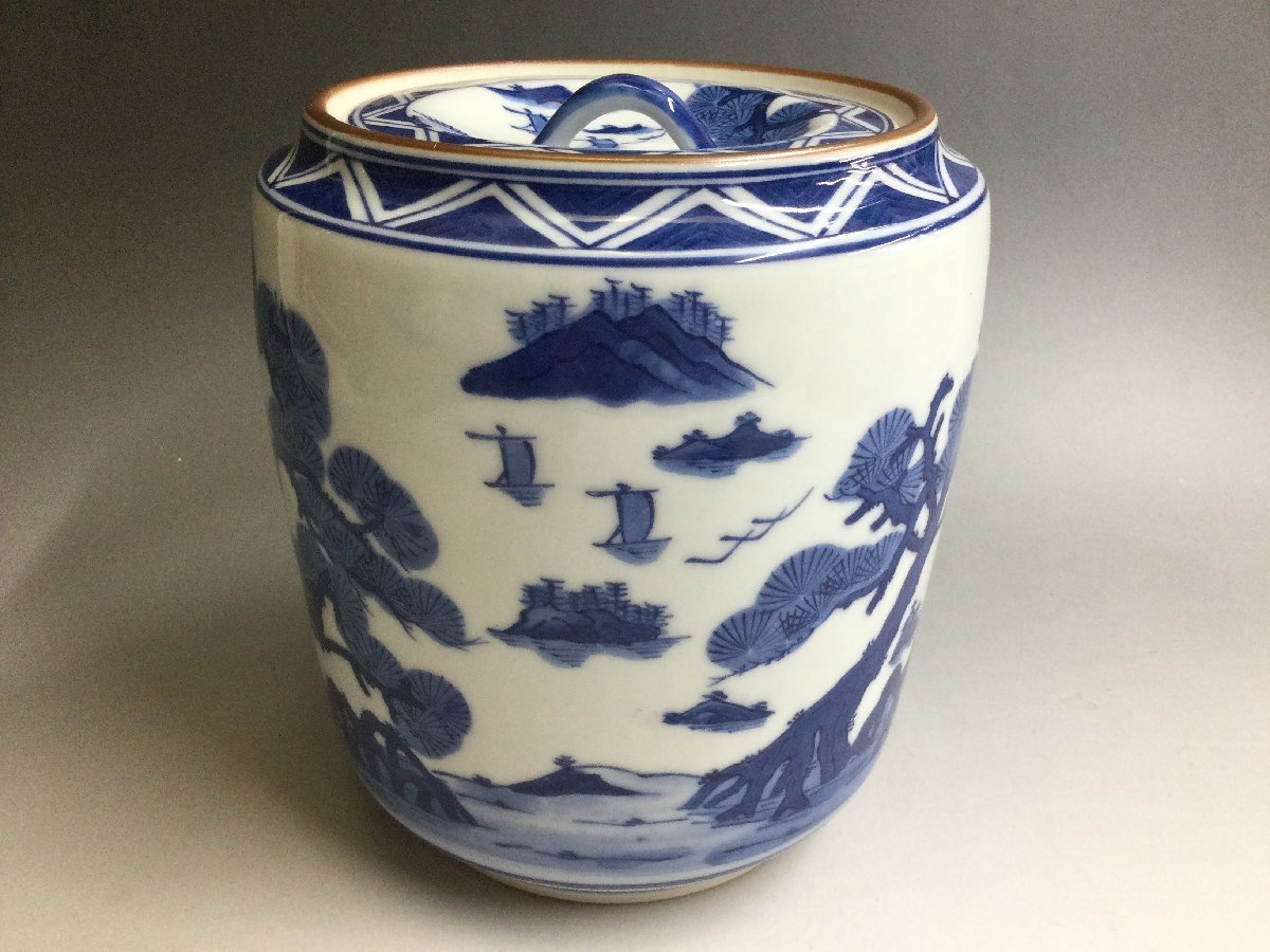 【三】美品　子右窯　水差し　陶器蓋　茶道具　染付　松　山水画　陶器蓋　焼き物　陶器 　o3016-P_画像4