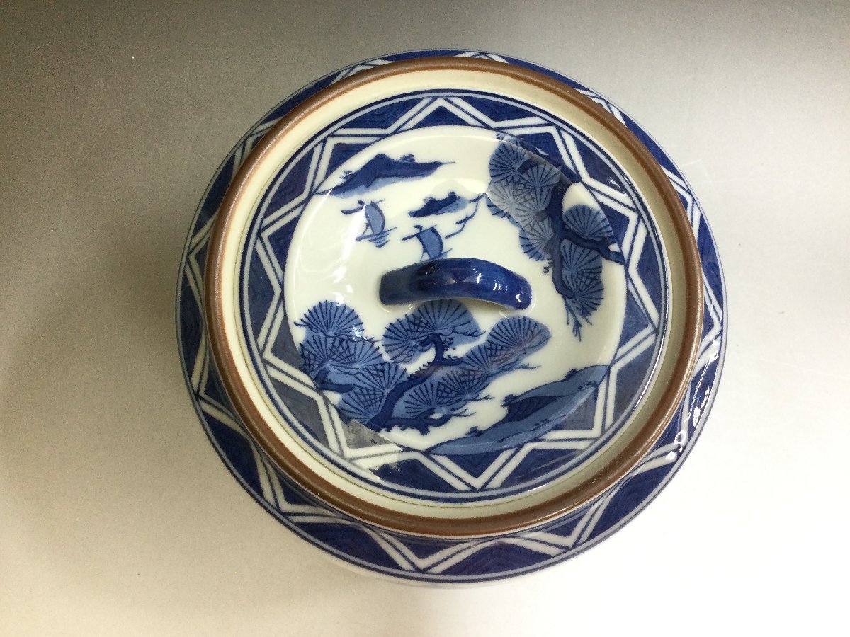 【三】美品　子右窯　水差し　陶器蓋　茶道具　染付　松　山水画　陶器蓋　焼き物　陶器 　o3016-P_画像5