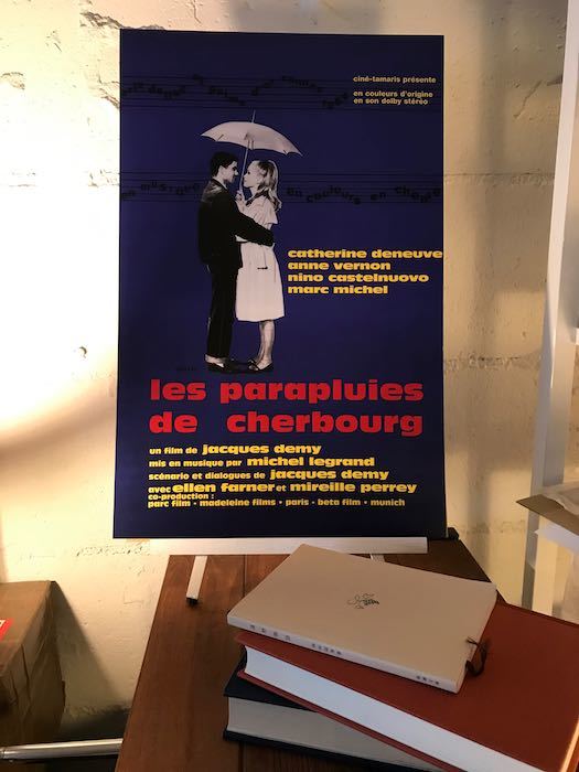 輸入　小ポスター　フランス版　シェルブールの雨傘　カトリーヌドヌーヴ　約43x28cm　g100、洋画._画像3