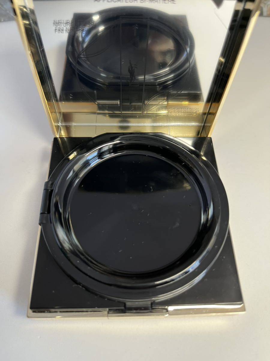 * Yves Saint-Laurent Touch eklaru cushion liquid foundation compact 