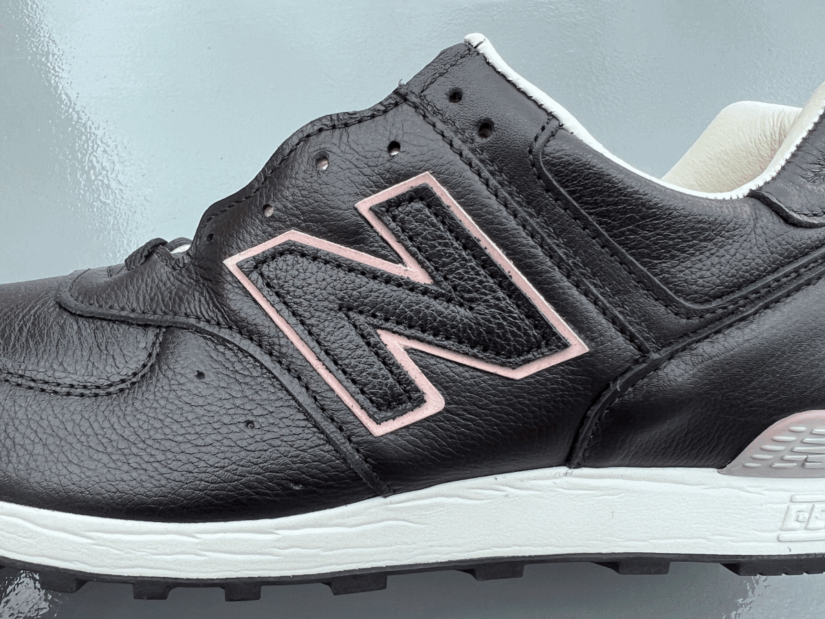 難有【LIMITED EDITION】NEW BALANCE LM576UK BKU BLACK UK製 US9.5 27.5cm オールレザー 新品 限定 M576 イギリス英国製 黒 NB スニーカー_画像3