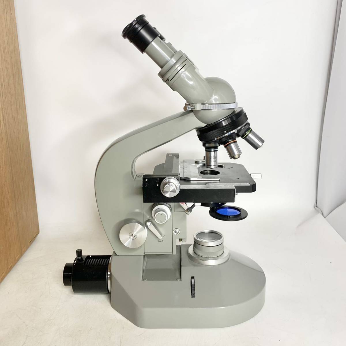 OLYMPUS　生物顕微鏡　オリンパス　EHCRBi-1　顕微鏡　収納ケース付き　現状品　昭和レトロ　アンティーク　木箱_画像3