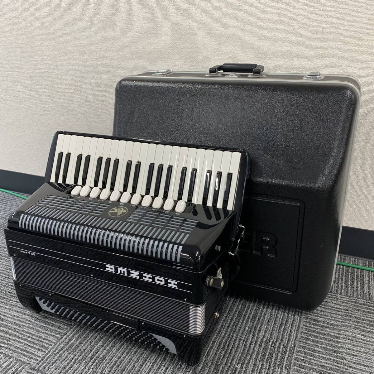 [Ib2] HOHNER amica IV 120 accordion direct pickup welcome exclusive use Carry case attaching ( wheel . with defect ) horn na-amika921-20