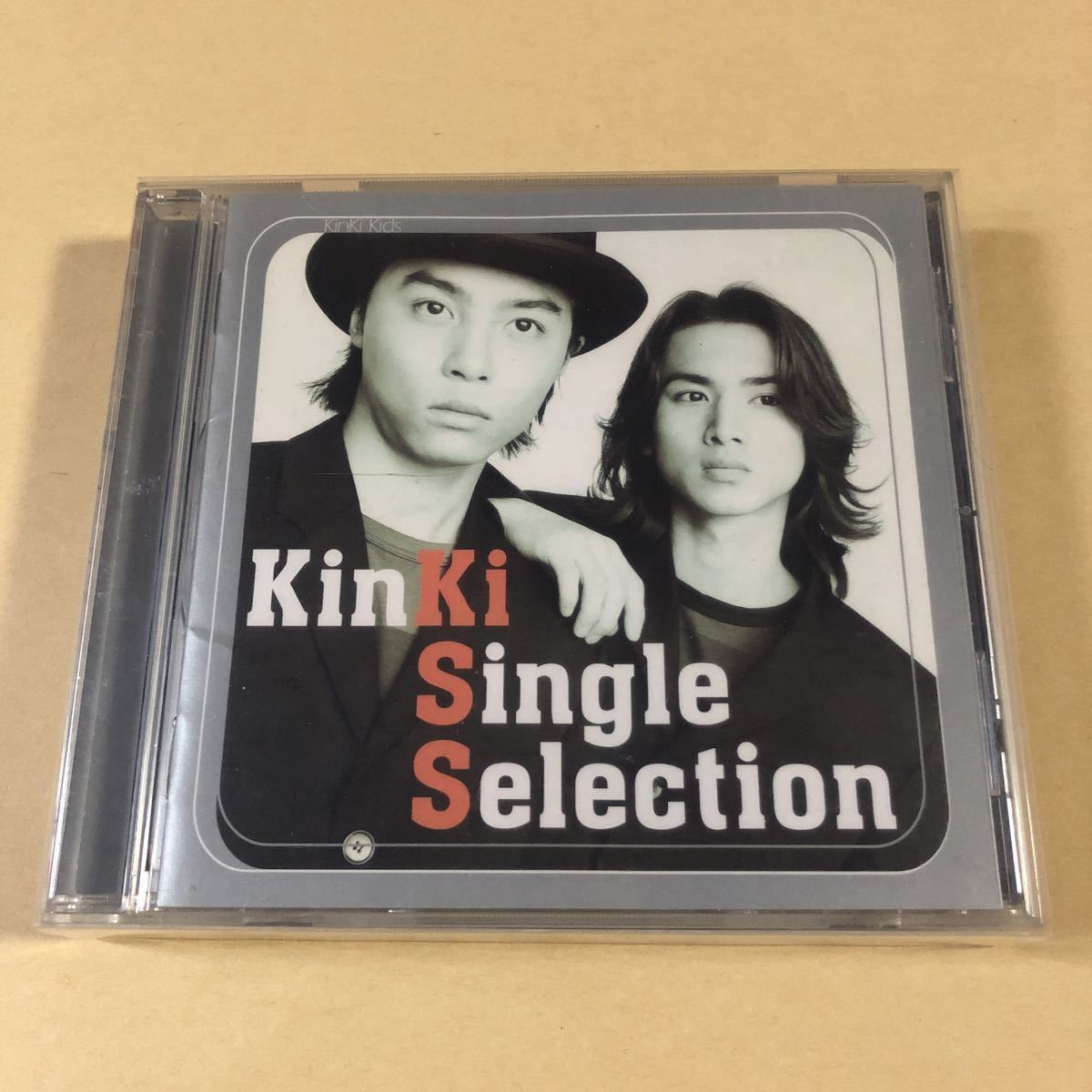 KinKi Kids 1CD「Single Selection」豪華ブック形写真集付き_画像1