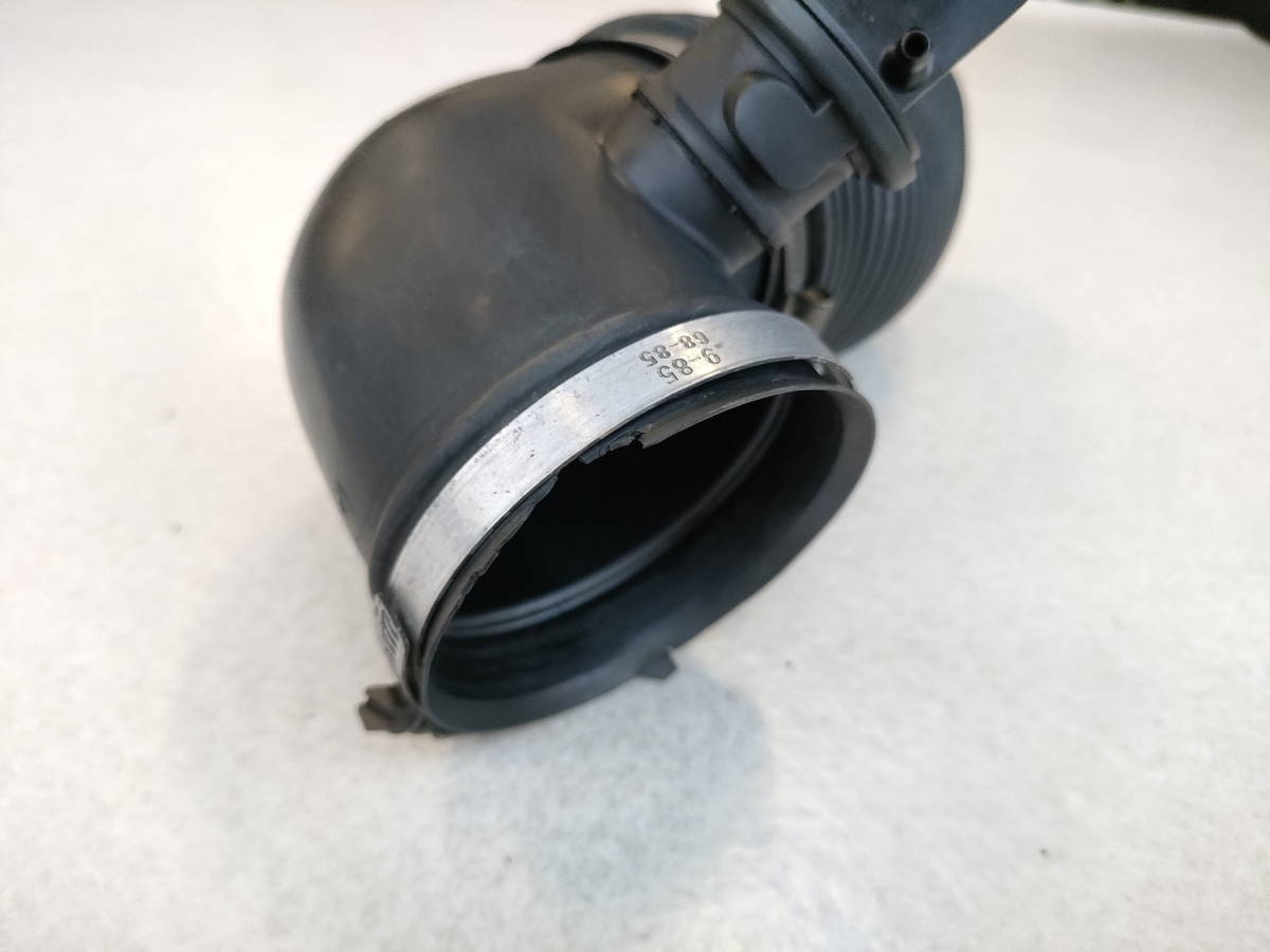  Volvo V70 H10 year E-8B5254W removal intake air hose product number 9179300 fresh air hose elbow 850 also 