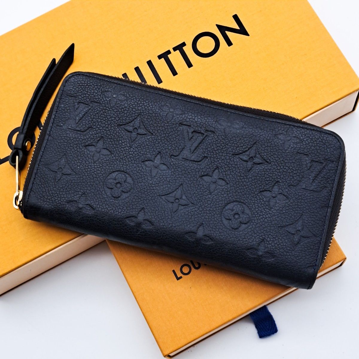 LOUIS VUITTON【最高級美品】 モノグラムアンプラントジッピー