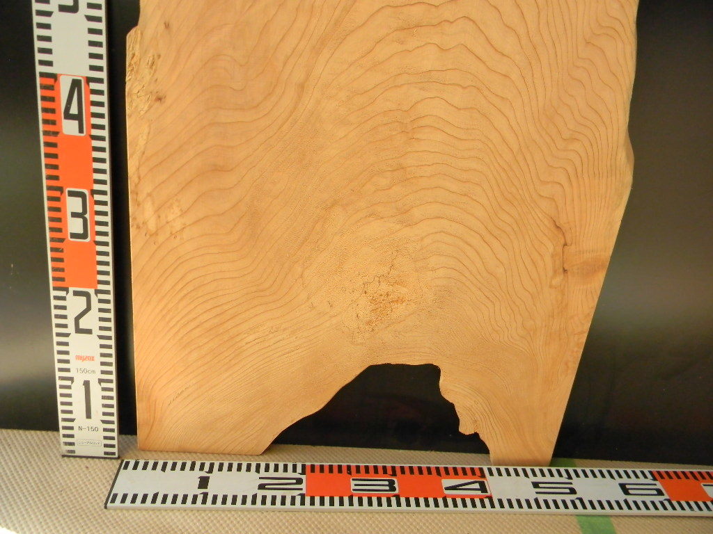 3092663 杉 112cm×47cm×1.3cm☆無垢板１枚板 木材 板 DIY 板材 天板 棚板 テーブル 看板 花台など種類豊富！_画像4