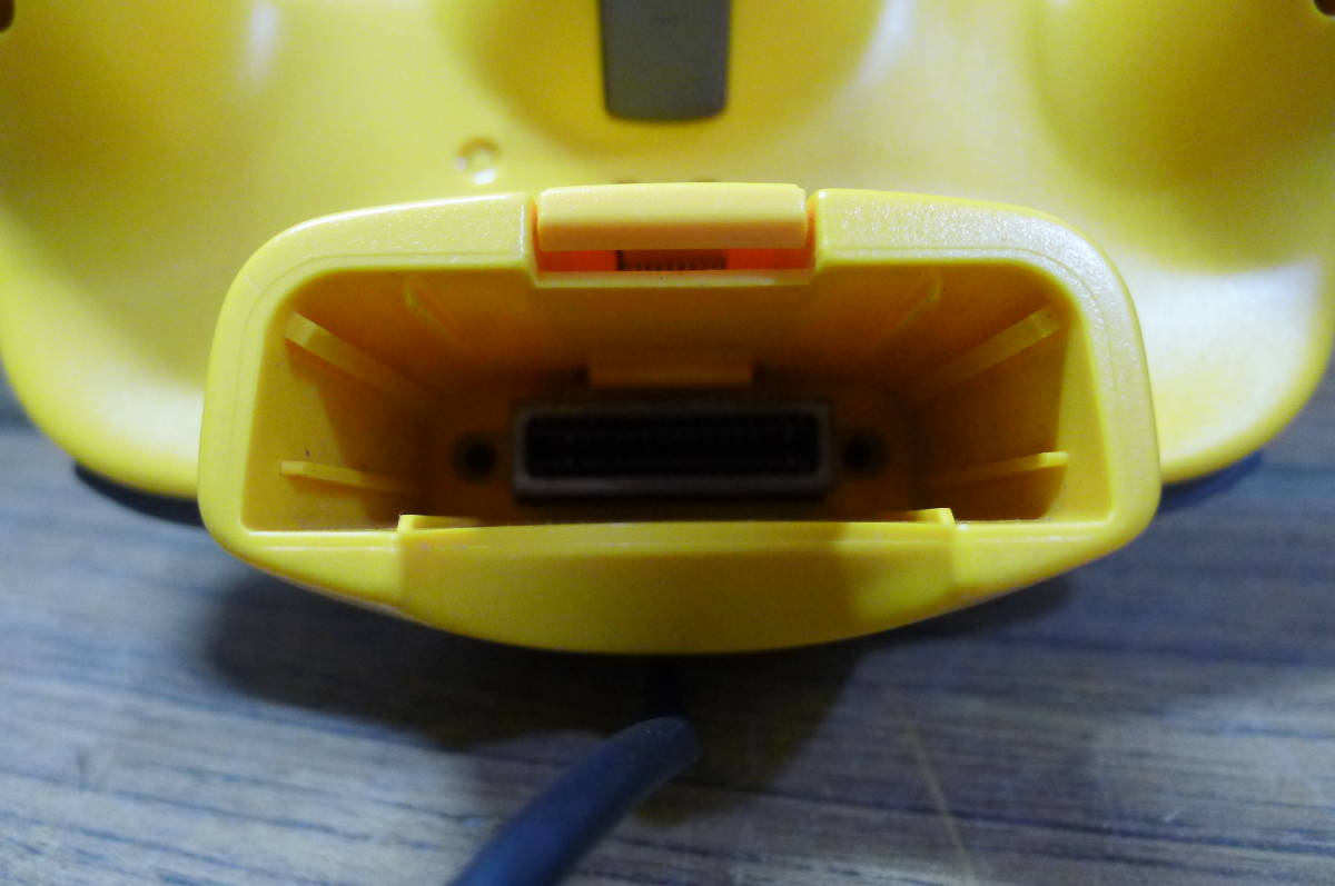 JJ171 Nintendo 任天堂 Pikachu ピカチュウ ニンテンドー64 ブルー＆イエロー コントローラ NUS-005 N64 動作確認済 /60_画像4