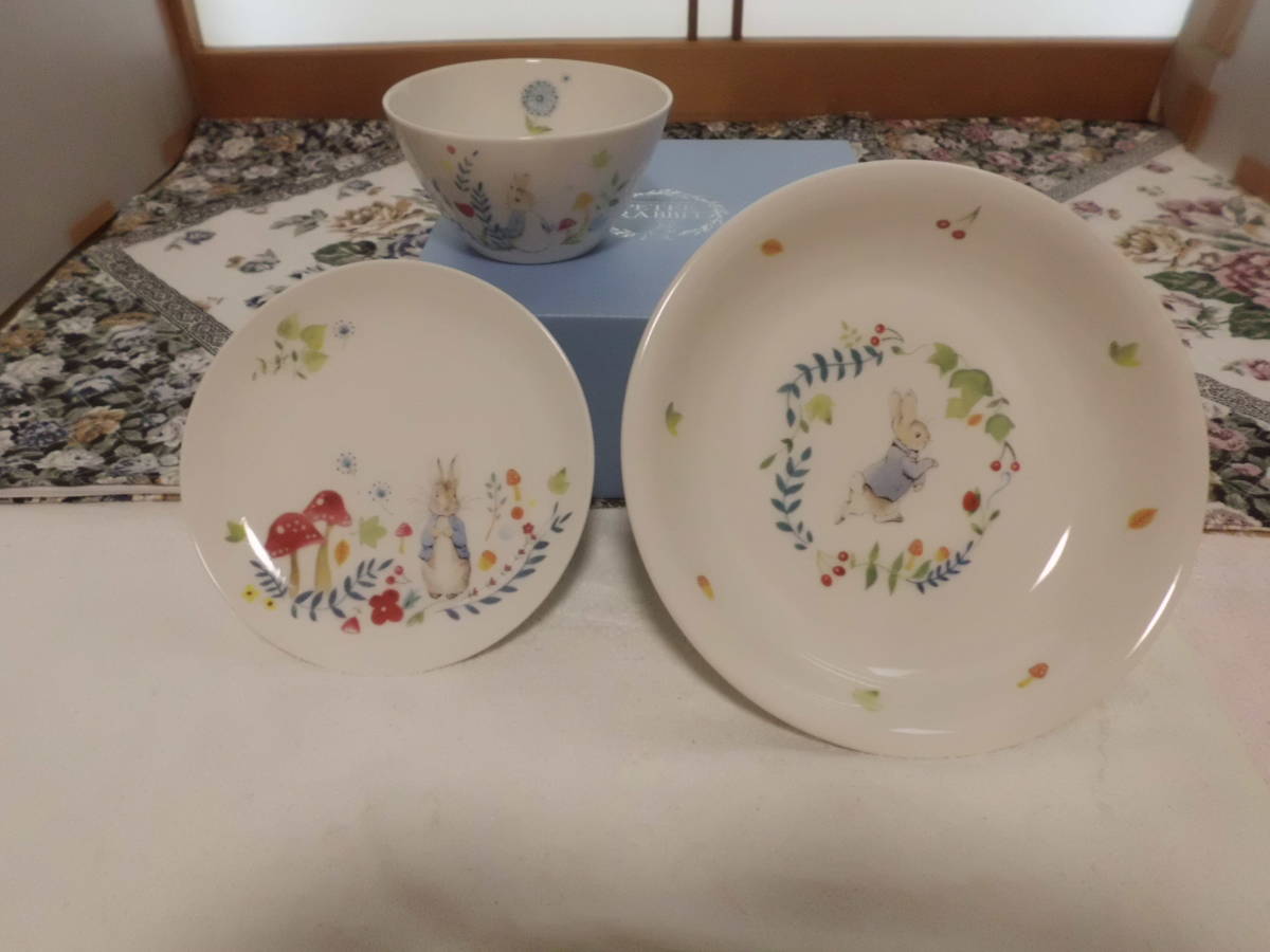 4723## new goods!RETEA RABBIT( Peter Rabbit )( large plate * small plate * bowl )3 point set ( made in Japan )##